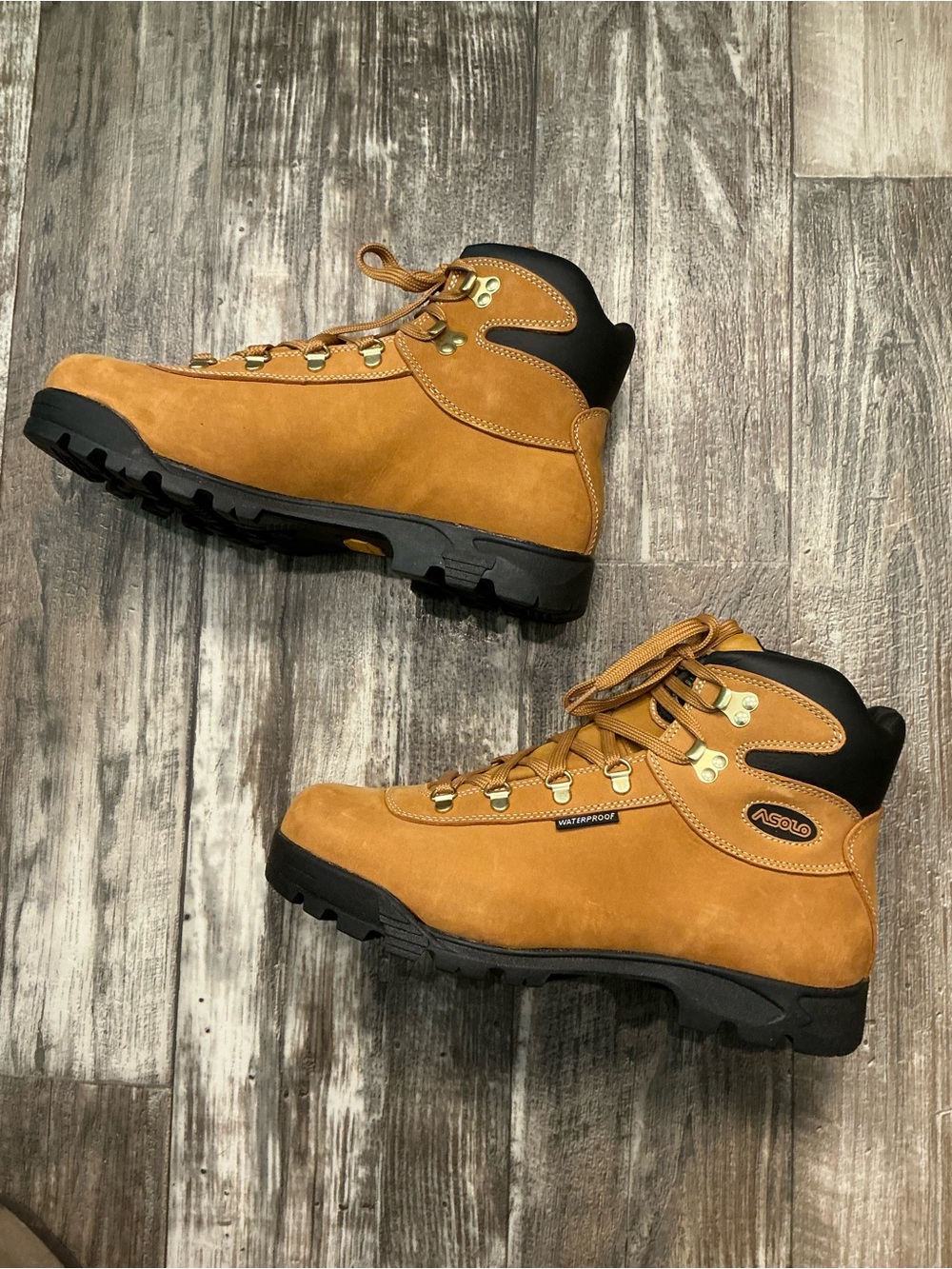 NWOB Men's Tan Waterproof Hiker Boots Size 11 - Picture 15 of 16